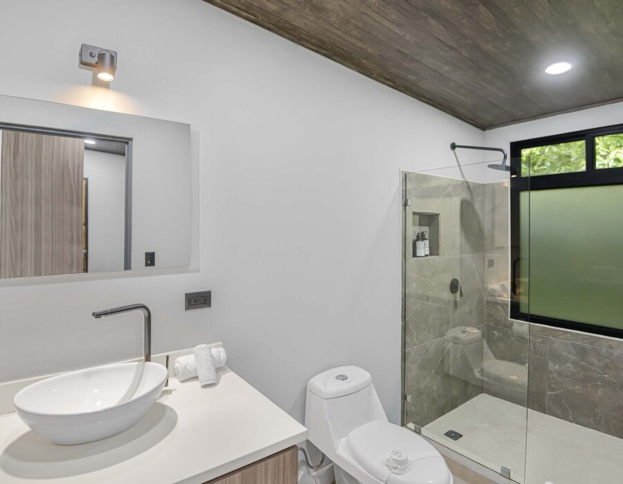 full bathroom in private room in seven ranch