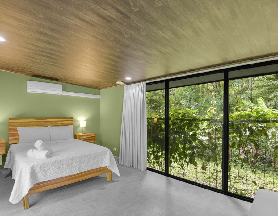 Room 5 with double bed at Seven Ranch